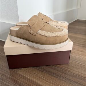 Oasis Society Shearling Detail Slip-On Mules - size 9 - Like New!